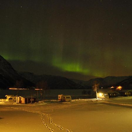 Gullesfjord Camping ภายนอก รูปภาพ